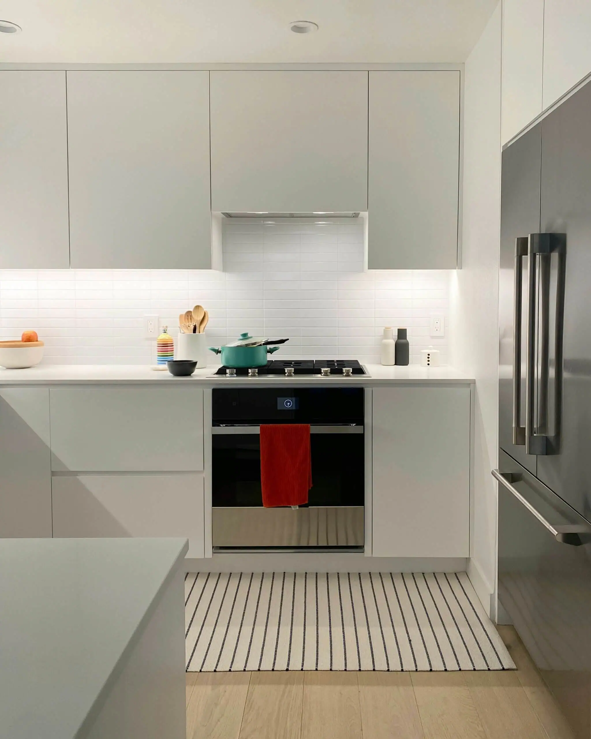 home-kitchen-luxluk-resurfacing-montreal